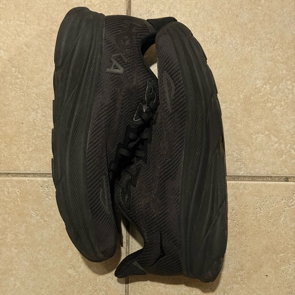Black Hoka clifton 9 sneaker - Picture 3 of 6